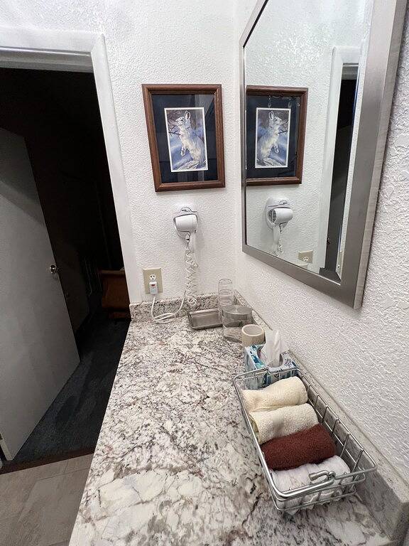 Two beautiful bedrooms with 2 private baths, maximum 5 people! Awarding winning. in Healy, Denali