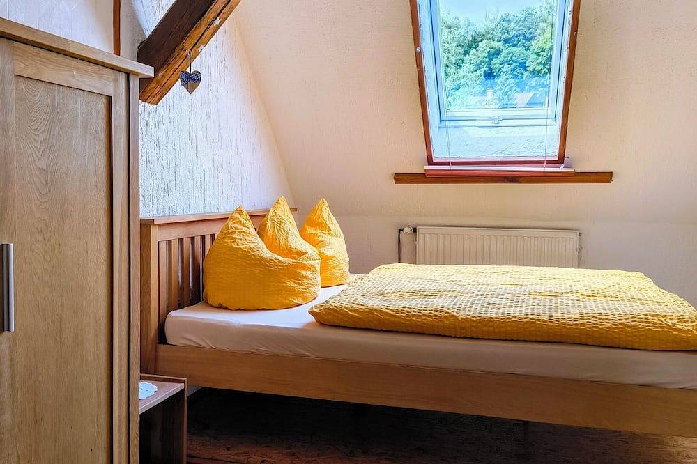 Ganze Wohnung, Gemütliche Ferienwohnung mit sichtbarem Fachwerk, von Wald und Wiesen umgeben in Amelith, Bodenfelde