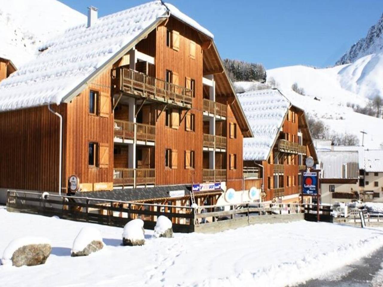 Apartamento entero, Apartamento en La Chal con acceso directo a las pistas in Saint-Jean-d'Arves, Región de Saint-Jean-de-Maurienne