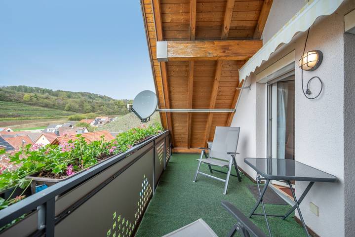 Entire apartment, Apartment D with Mountain View, Balcony and Wi-Fi in Vogtsburg - Schelingen, Vogtsburg