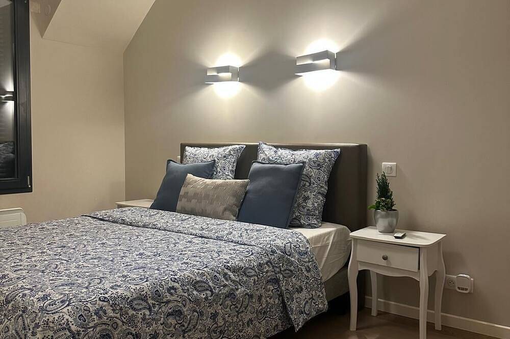 Entire apartment, Duplex 100 m² - 6 people - Dourdan Centre in Dourdan, Essonne