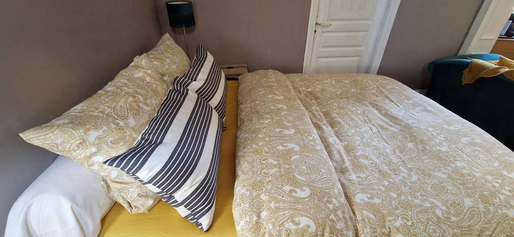 Gîte pour 2 personnes, avec jardin ainsi que vue et terrasse à Bernay - 3