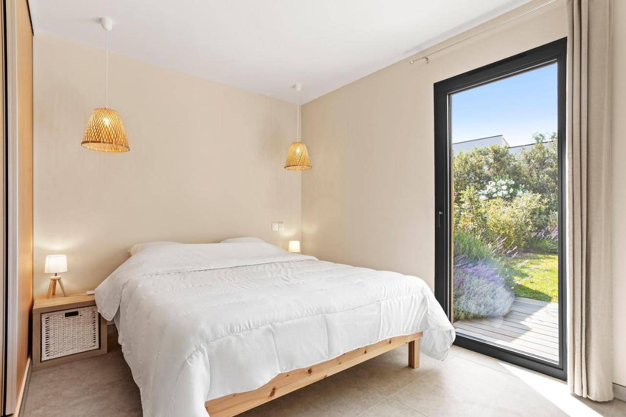 Appartement entier, Two-Bedroom Apartment in Grimaud, Côte méditerranéenne (France)
