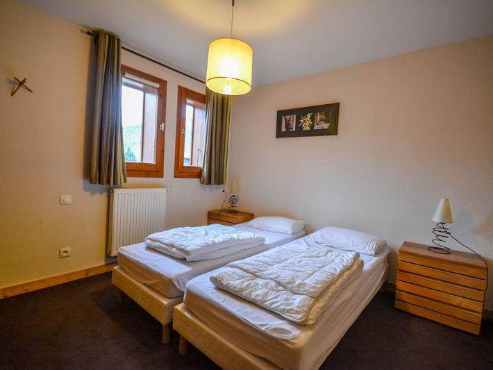 Appartement entier, Appartement Morzine 64m² - Proche remontées mécaniques, WiFi, Sauna, Parking, 6 Pers. in Morzine, Les Portes du Soleil