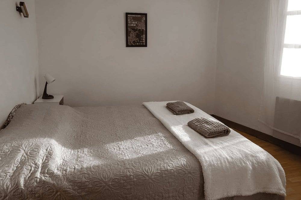 Apartamento entero, Welcome to La Voile Bleue!<br>Apartment for up to 6 people in Châteauneuf-du-Pape, Vaucluse