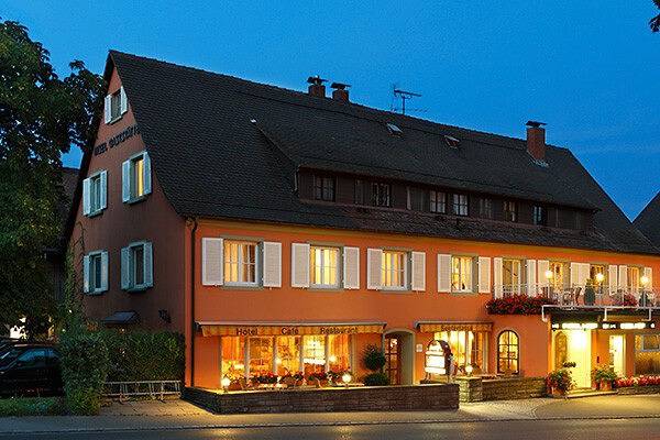 Insel-Hof Reichenau Hotel garni - St. Johann, Doppelzimmer mit Seeblick in Reichenau, Untersee