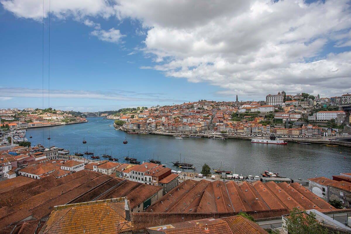 Douro Dream View w/ Parking in Santa Marinha e São Pedro da Afurada, Distrito do Porto