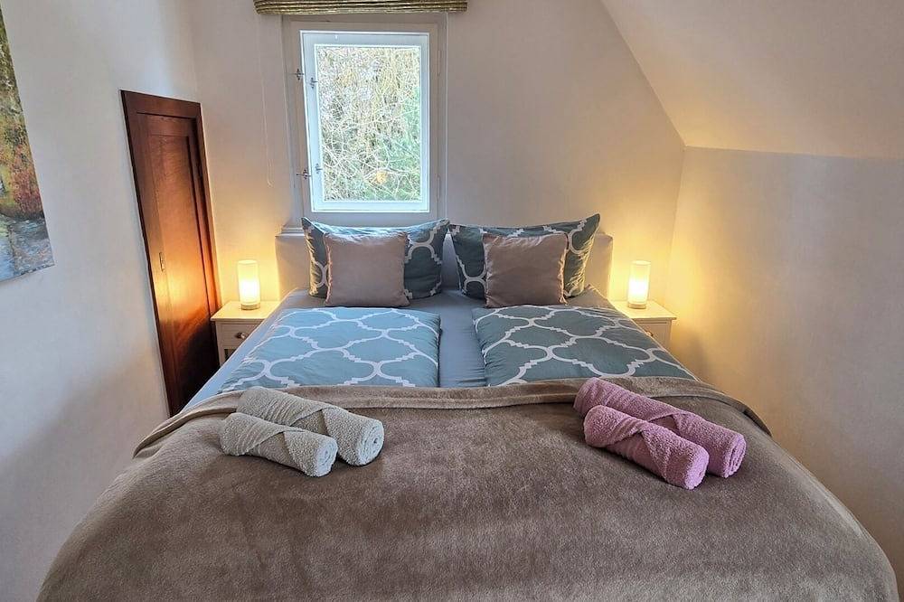 Exklusives Einfamilienhaus mit Garten zwischen Berlin und Potsdam. in Stahnsdorf, Mittelmark