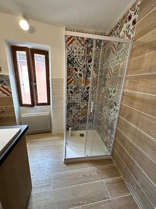 Gîte pour 3 personnes, avec balcon et vue dans Sentier des Ocres - 3