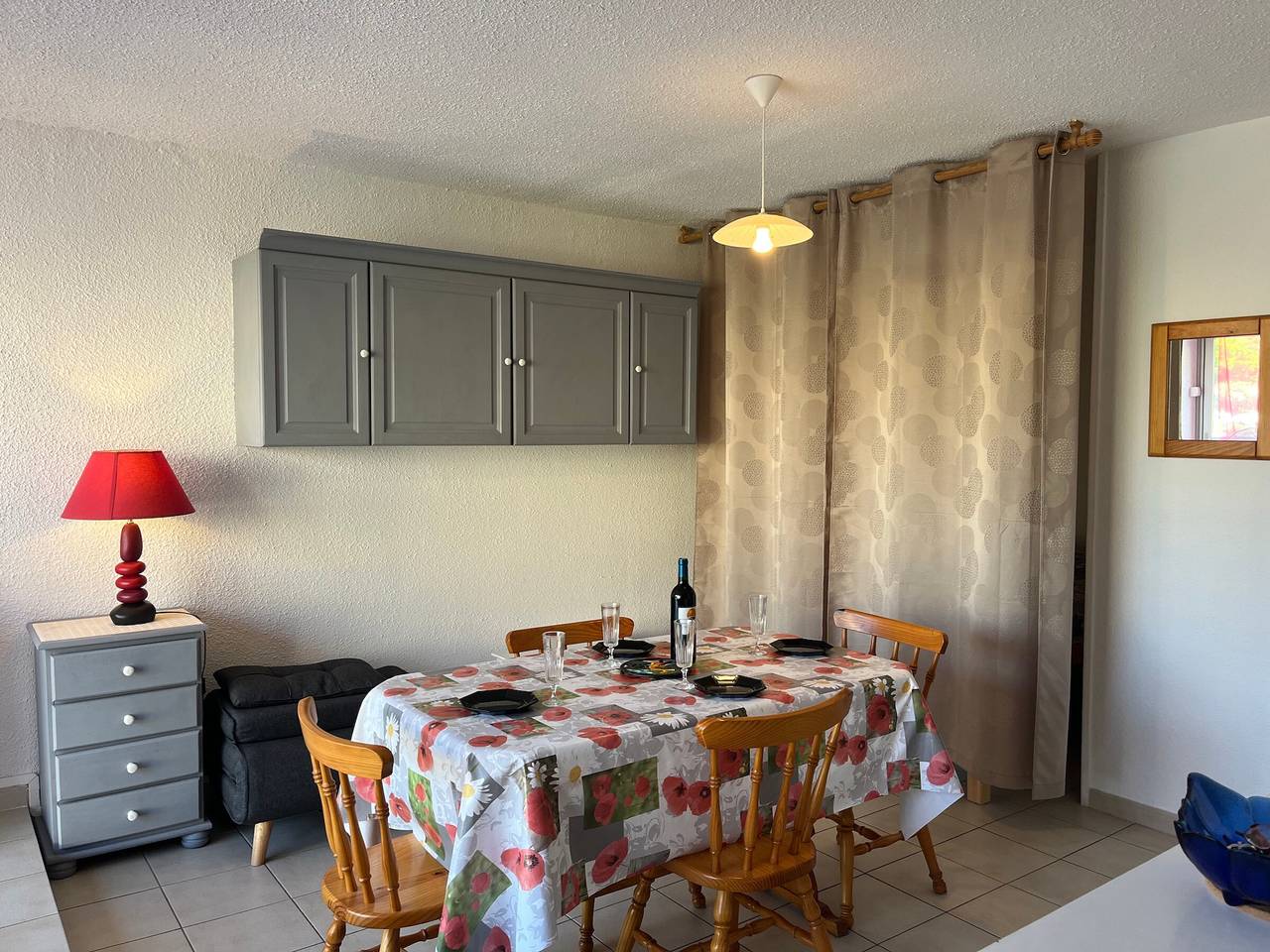 Appartement entier, Spacieux T1 Alcove, 4/6 pers - Centre Gruissan, 400m Plage, Ascenseur, Parking Proche in Gruissan (Ville), Gruissan