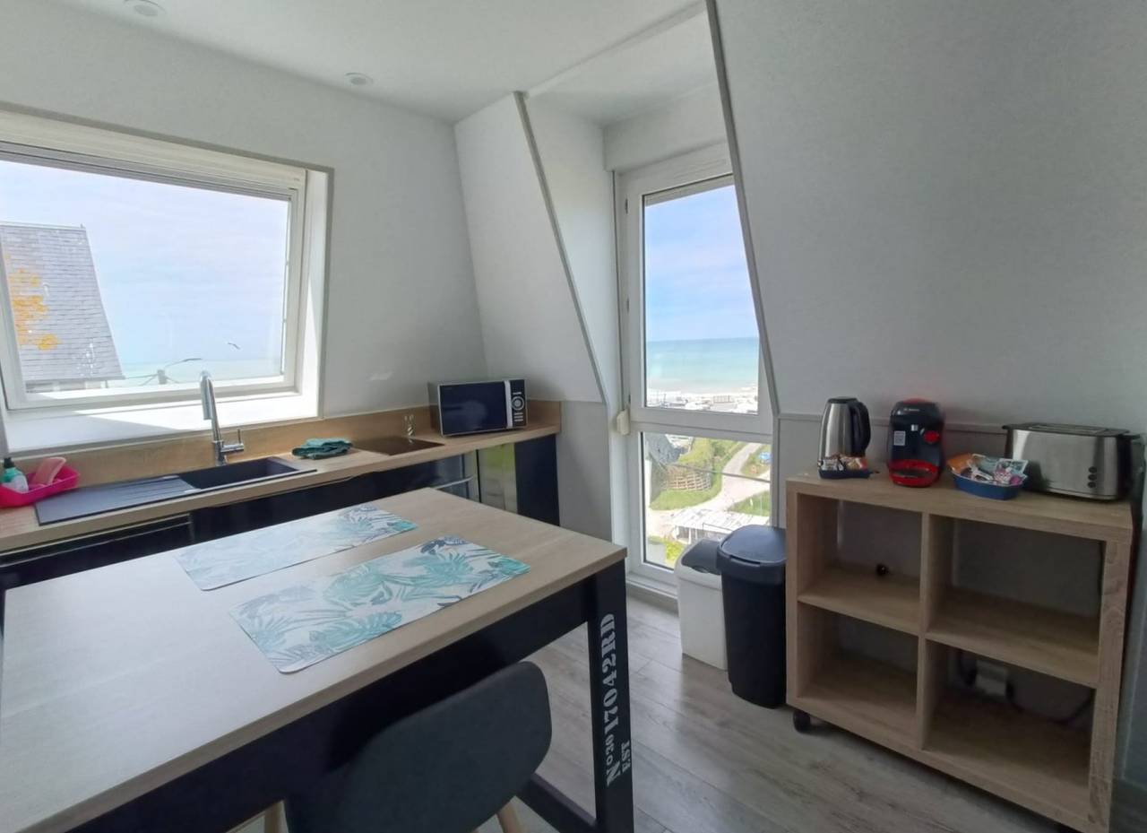 Studio entier, 09* Studio Bel Horizon 1*, panoramique vue mer, parking gratuit in Woignarue, Région d'Abbeville