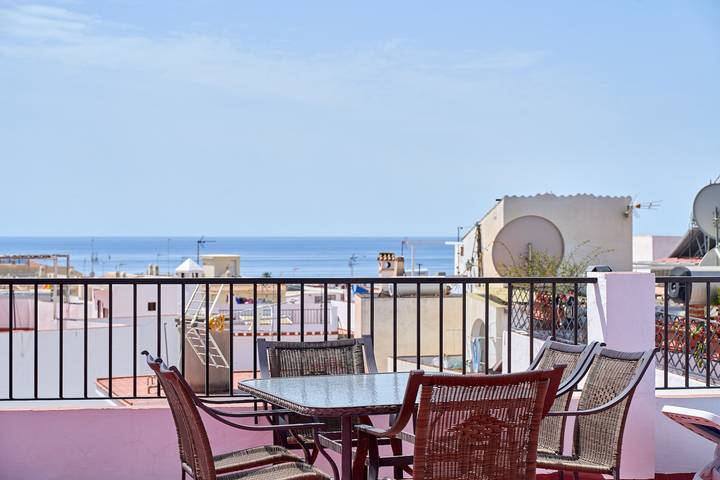 Ferielejlighed for 6 personer, med balkon i Nerja