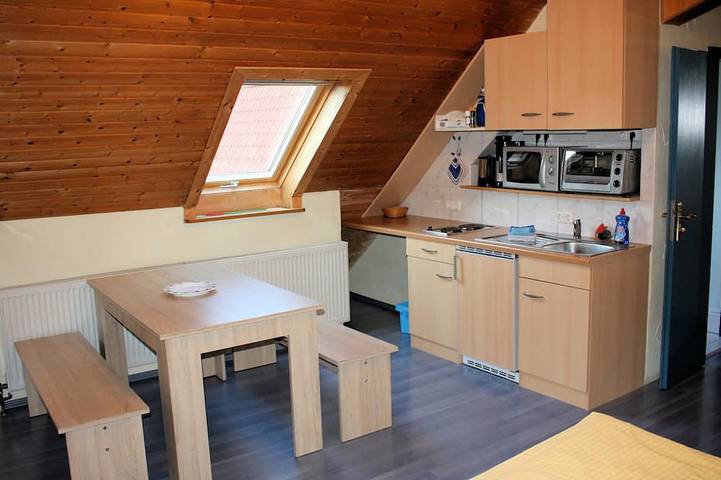 Bed and Breakfast für 3 Personen, mit Garten und Sauna sowie Pool - 1