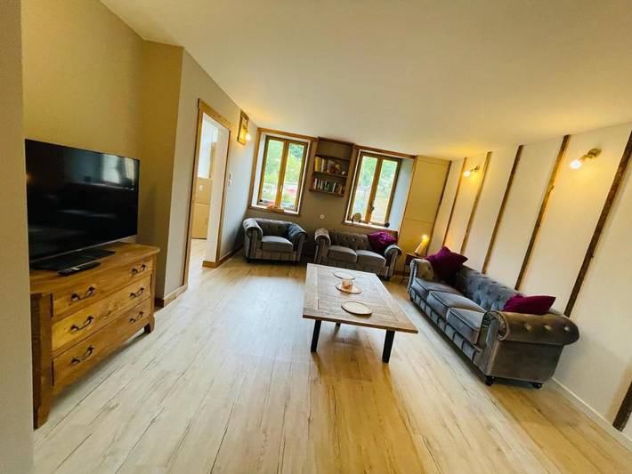 Location de vacances pour 8 personnes, avec Balcon et Terrasse ainsi que Jardin et Sauna à Bellecombe-en-Bauges