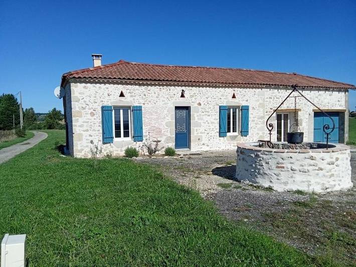 Location de vacances pour 6 personnes, avec vue et terrasse, animaux acceptés à Saint-Pastour