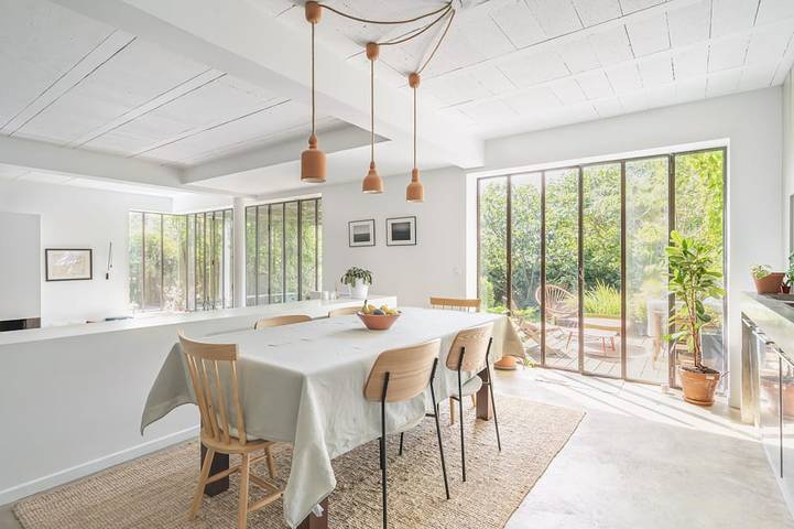 Spacious architect-designed home, perfect for families—near Disneyland and Paris in Montreuil, Sena-Saint Denis