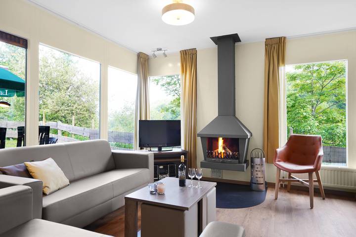 Bungalow für 6 Personen, mit Balkon/Terrasse und Terrasse in der Eifel - 3