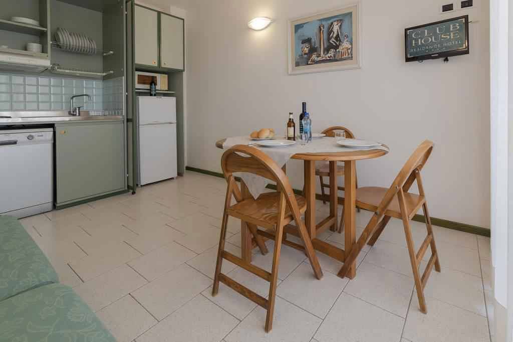 Entire holiday apartment, Holiday apartment with partial sea view  in Cattolica, Rimini Province