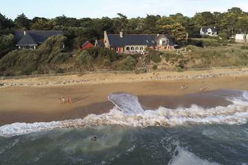 Location de vacances pour 10 personnes, avec terrasse et jardin dans Plage Sainte-Marguerite