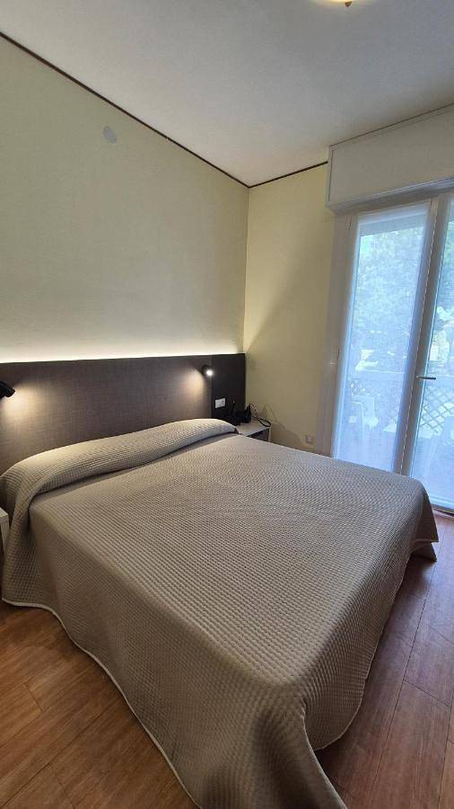 Hôtel pour 4 personnes, avec balcon
