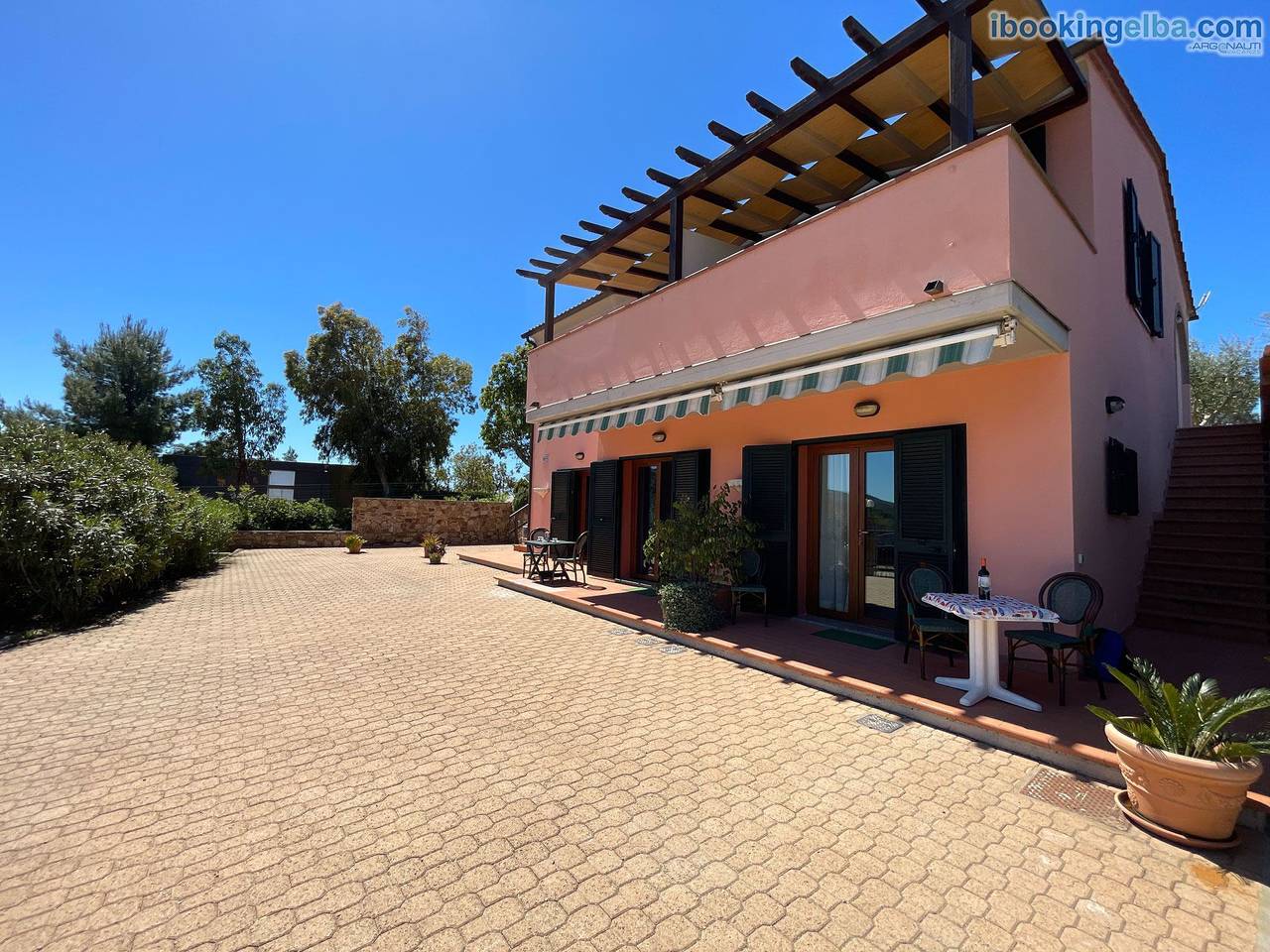 Ganze Ferienwohnung, Ferienwohnung für 8 Personen mit Garten in Lido di Capoliveri, Elba