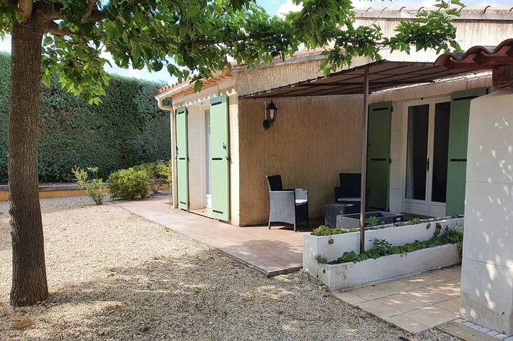 Location de vacances pour 4 personnes, avec Jardin et Piscine à Gargas
