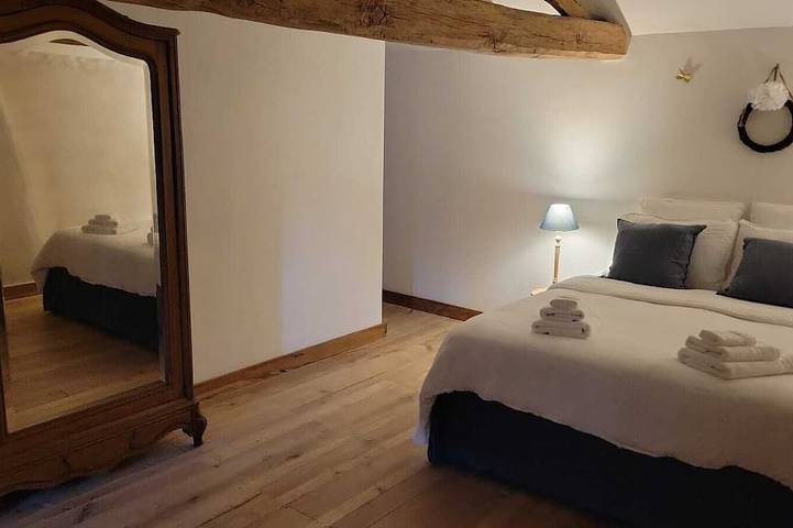 Gîte pour 4 personnes, avec jardin et terrasse à La Caillère-Saint-Hilaire - 2