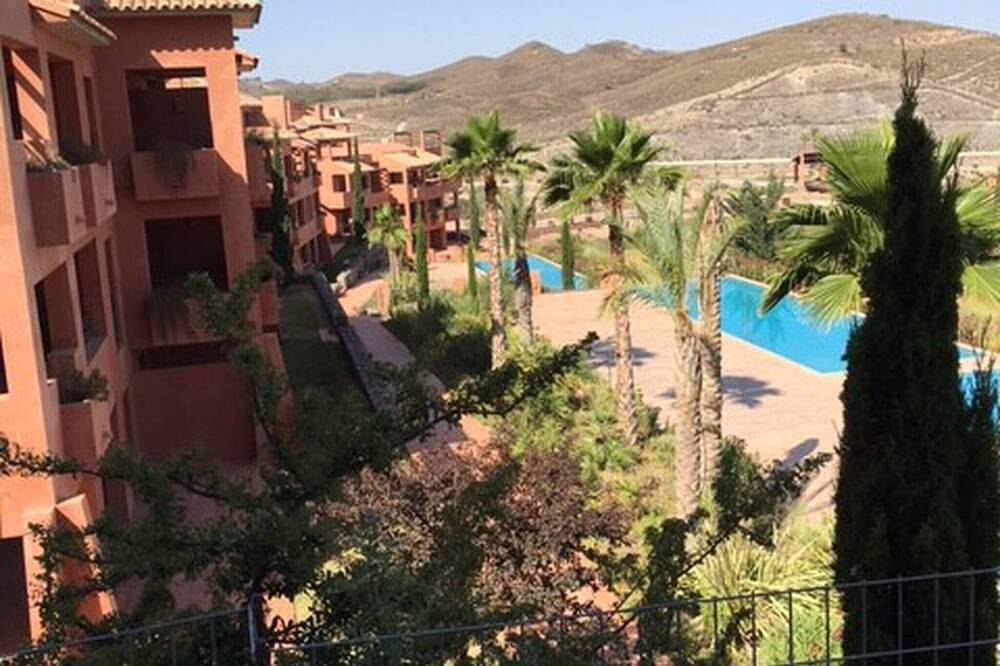 Entire apartment, Apartment directly on the golf course and swimming pool in Lorca, Costa Cálida