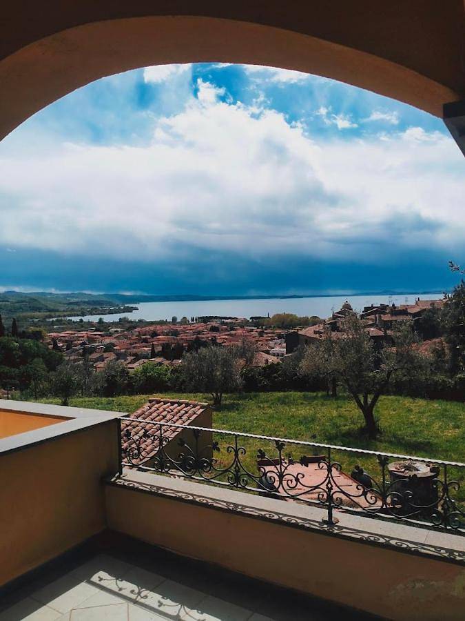 Chambre d’hôte pour 2 personnes, avec Balcon et Terrasse ainsi que Jardin et Vue sur le lac à Bolsena
