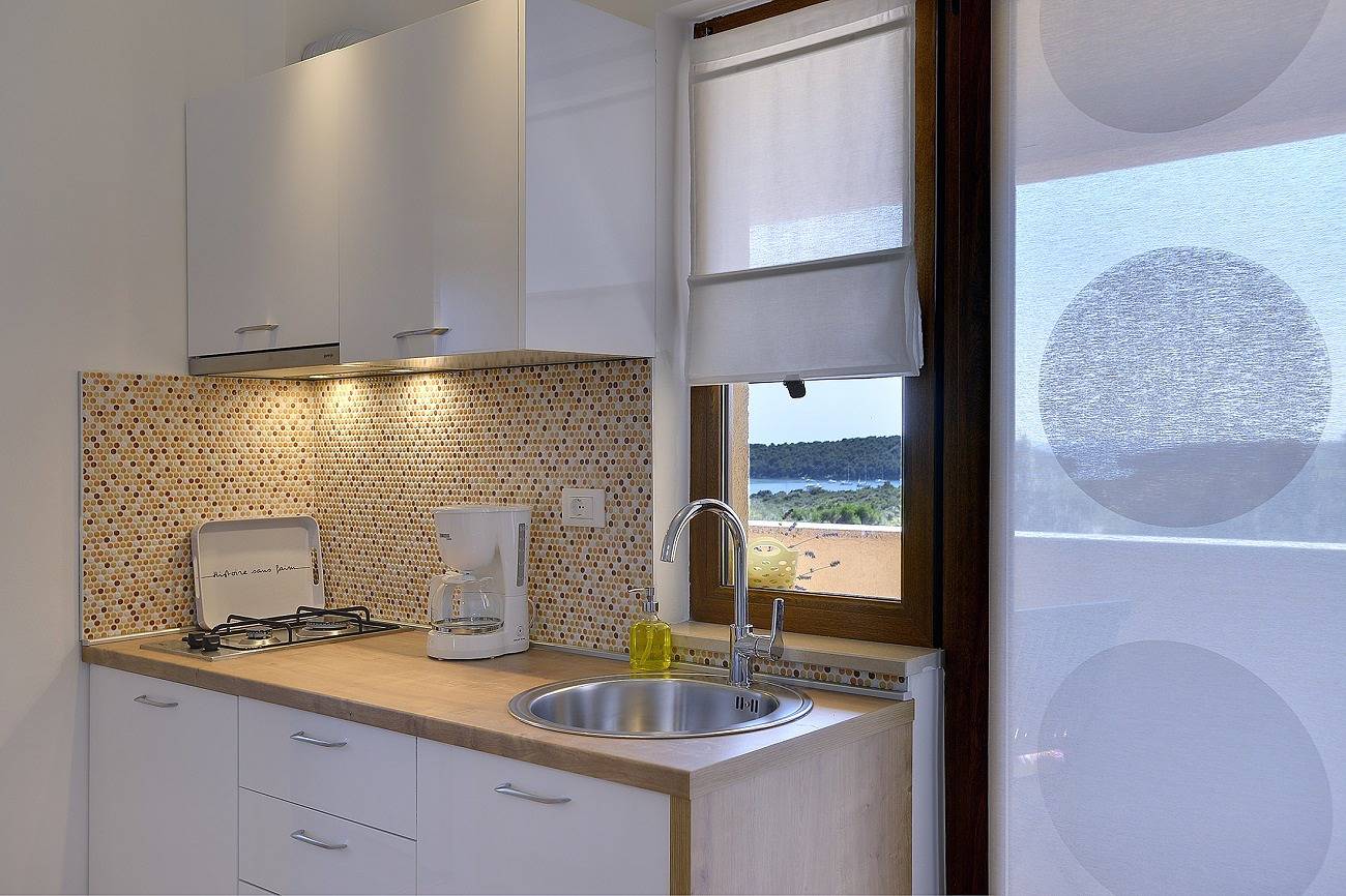Ganze Wohnung, Modernes Appartement mit Zugang zum Balkon in Vinkuran, Südküste Istrien