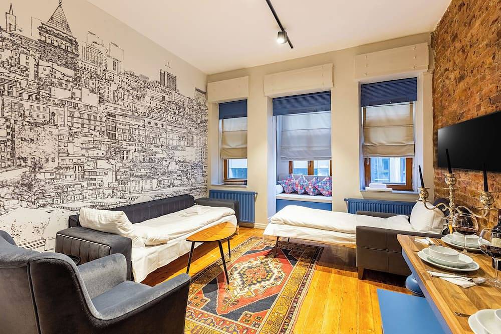 Ganbaru Tours-Private Triplex in Galata in Beyoğlu, Istanbul
