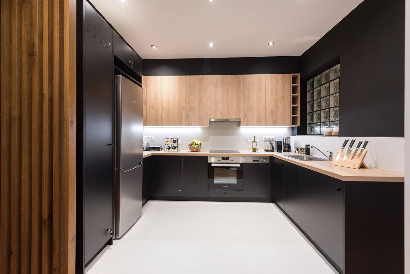 Entire apartment, Dazzling Athens Apartment | Apartment Arthemis | 3 Bedrooms | City  View | Private Furnished Balcony | Prime Location | Acropolis  in Central Section of Athens, Athens
