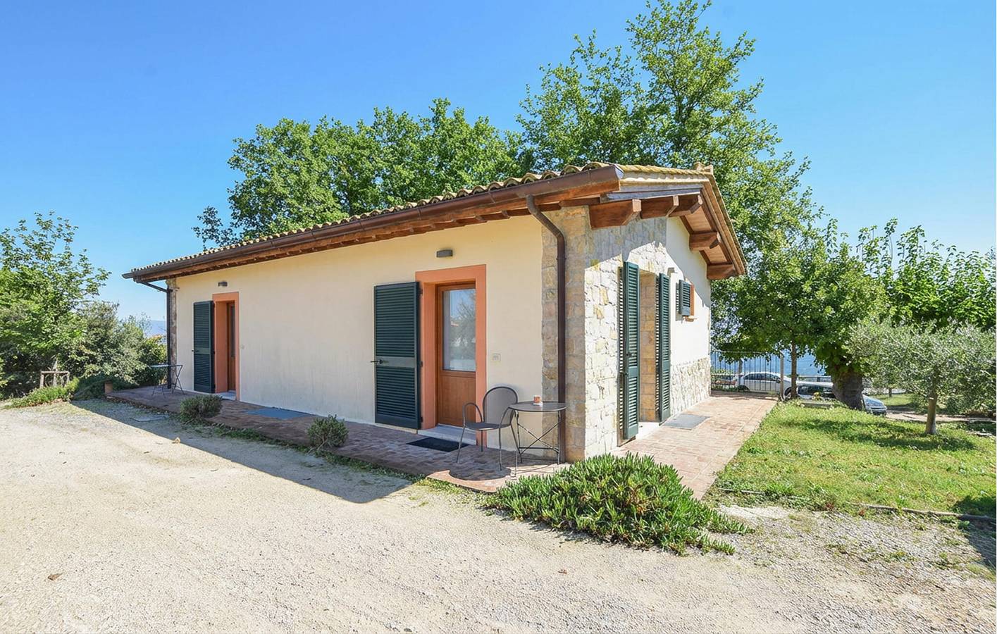 Appartamento tranquillo con piscina, giardino e WiFi in Gualdo Cattaneo, Perugia e dintorni