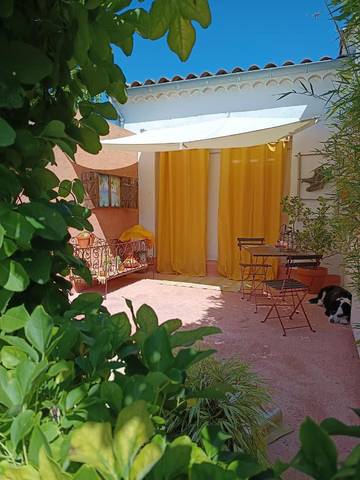 Cottage pour 2 personnes, avec terrasse et jardin à Chandolas