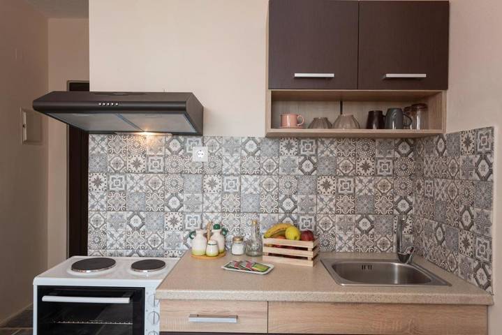 Gîte pour 3 personnes, avec piscine et terrasse dans Kalyves - 2