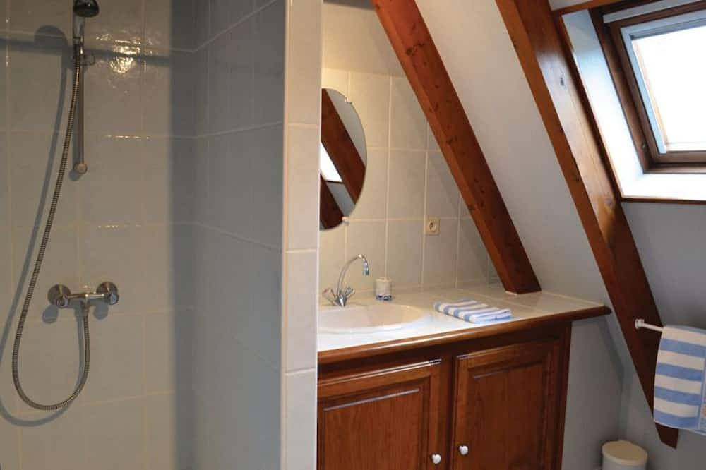 Apartamento entero, Lugar encantador, apartamento tranquilo en casa de piedra, ¡mucho encanto! in Saint-Crépin-et-Carlucet, Périgord Noir