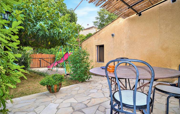 Location de vacances pour 6 personnes, avec terrasse à Saint-Victor-la-Coste - 2