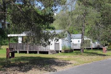 Camping pour 5 Personnes dans Massif central, Corrèze, Photo 1