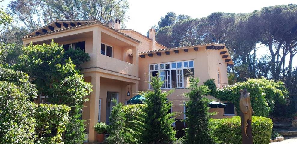 Casa rural para 16 personas, con Balcón y Terraza además de Jardín y Vistas en Palamós
