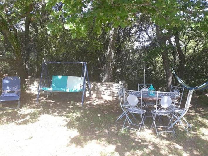 Location de vacances pour 8 personnes, avec piscine et jardin ainsi que vue et bassin pour enfant à La Roque-sur-Pernes - 3