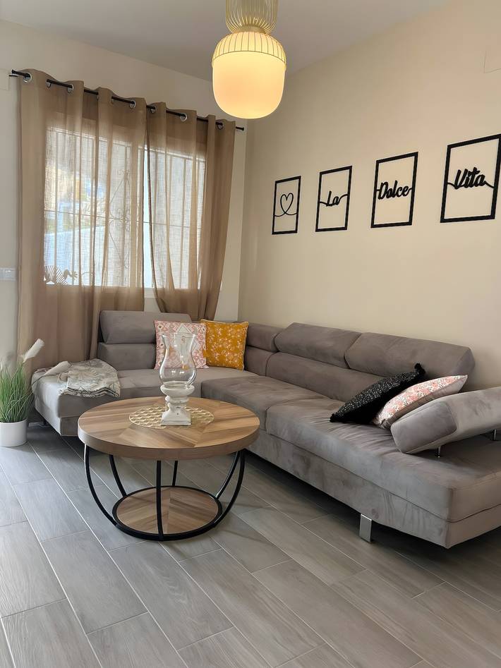 Casa Vacacional 'La Dolce Vita' con Vista a la Montaña, Terraza Privada y Aire Acondicionado in Vergel, Costa Blanca