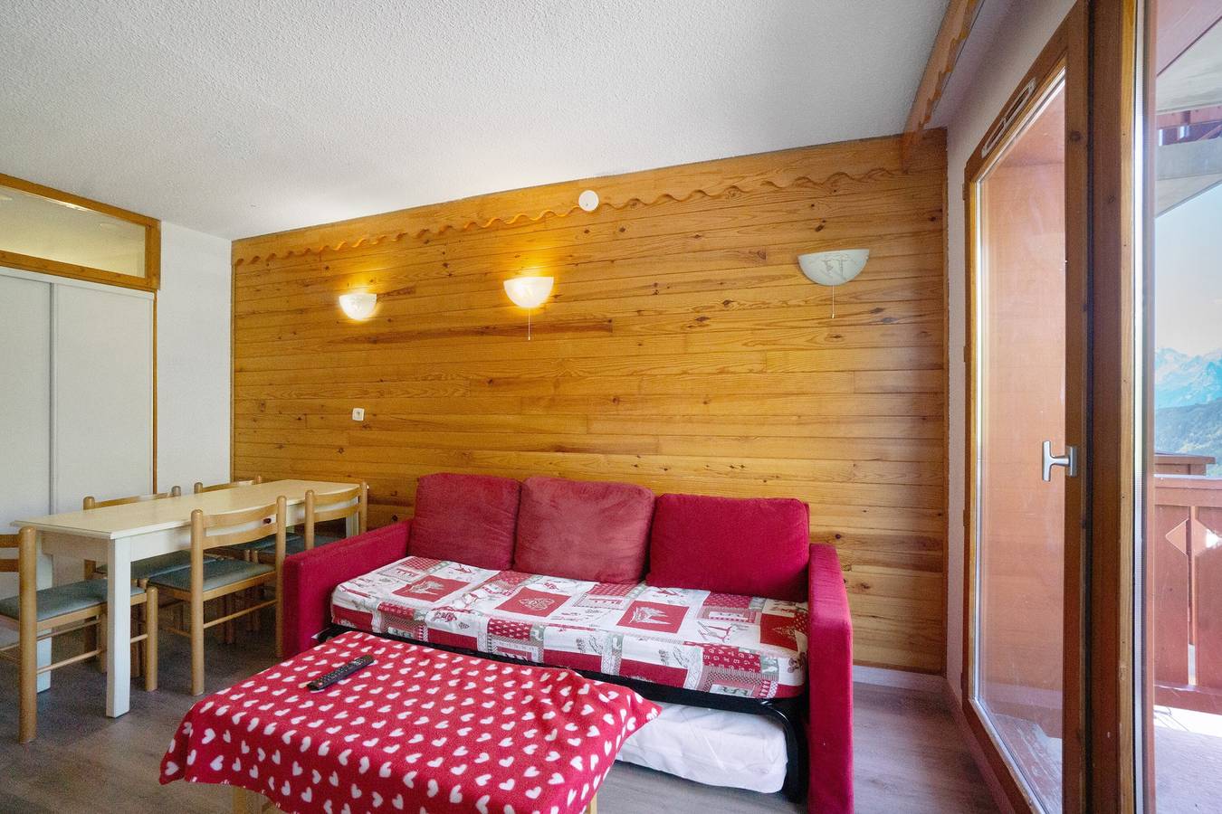 Apartamento entero, Apartamento 'A3 209 Appart Au Pied Des Pistes' con vistas a la montaña y balcón in Saint-François-Longchamp, Le Grand Domaine