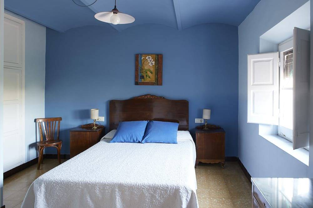 Rural accommodation only for families (Girona, Costa Brava) in Vilamarí, Vilademuls