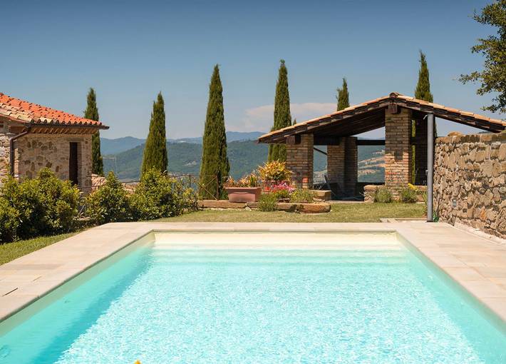 Agriturismo per 6 persone, con Piscina e Vista lago a Umbertide
