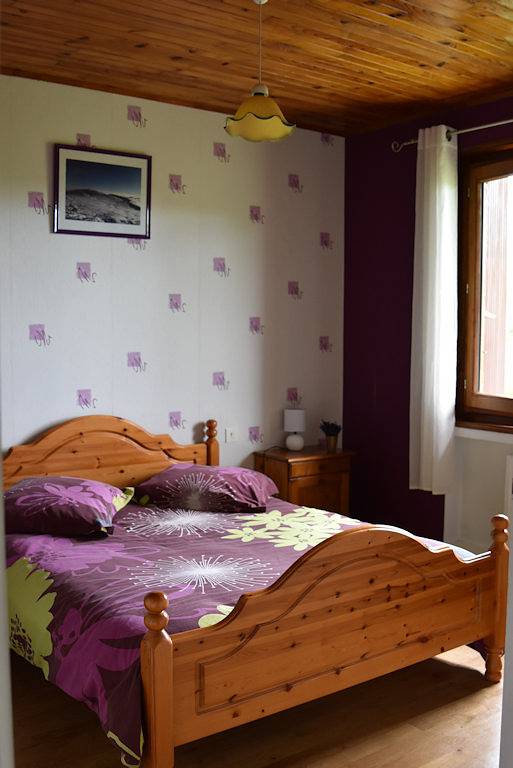 Gîte pour 8 personnes, avec terrasse et jardin à Chalmazel - 4