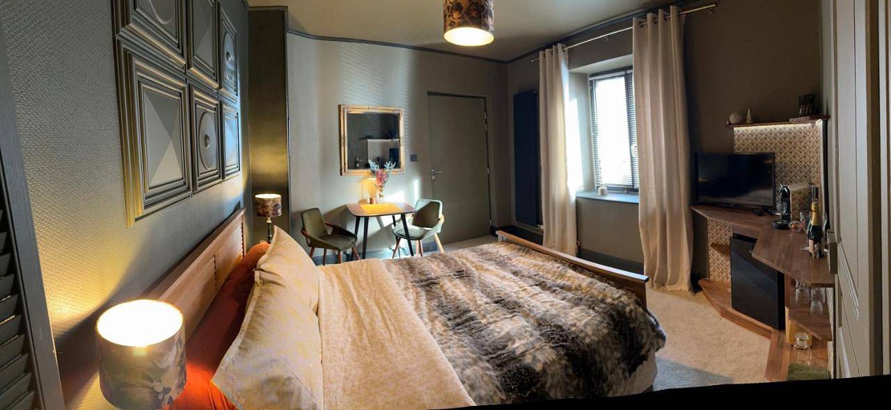 Double Room with Private Bathroom in Riquewihr, Parc naturel régional des Ballons des Vosges