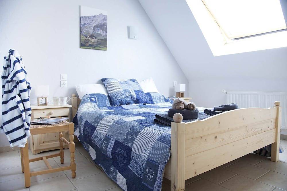 Entire apartment, Attic Apartment 35 M² 2/3 People in Arrens-Marsous, Pyrenees National Park