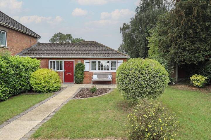 Cottage for 2 people, with garden and hot tub, with pets in Lincolnshire