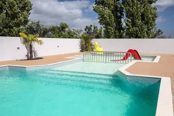 Camping pour 4 Personnes dans Fontenay-le-Comte, Vendée, Photo 1