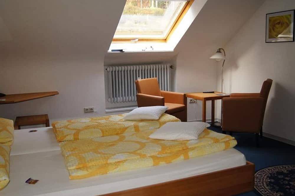 Villa Bruderfels, Hotel Garni - Doppelzimmer Dusche/Wc in Rodalben, Landkreis Südwestpfalz